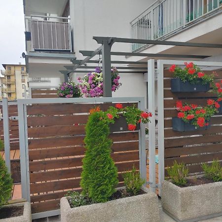 Swinoujscie Platan Patio 6 - Berry Apartments エクステリア 写真