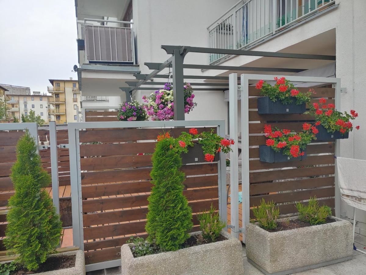 Swinoujscie Platan Patio 6 - Berry Apartments エクステリア 写真