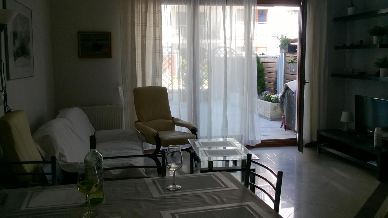 Swinoujscie Platan Patio 6 - Berry Apartments エクステリア 写真